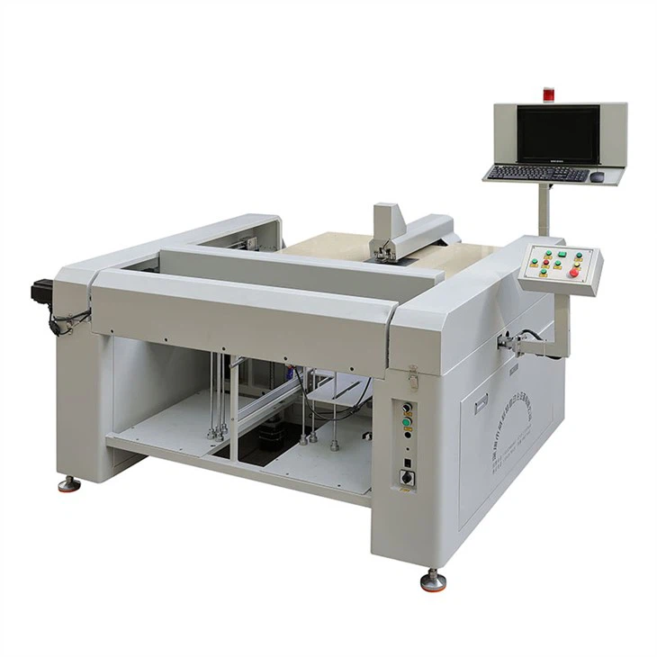 CCD alignment punching machine by automatically loading